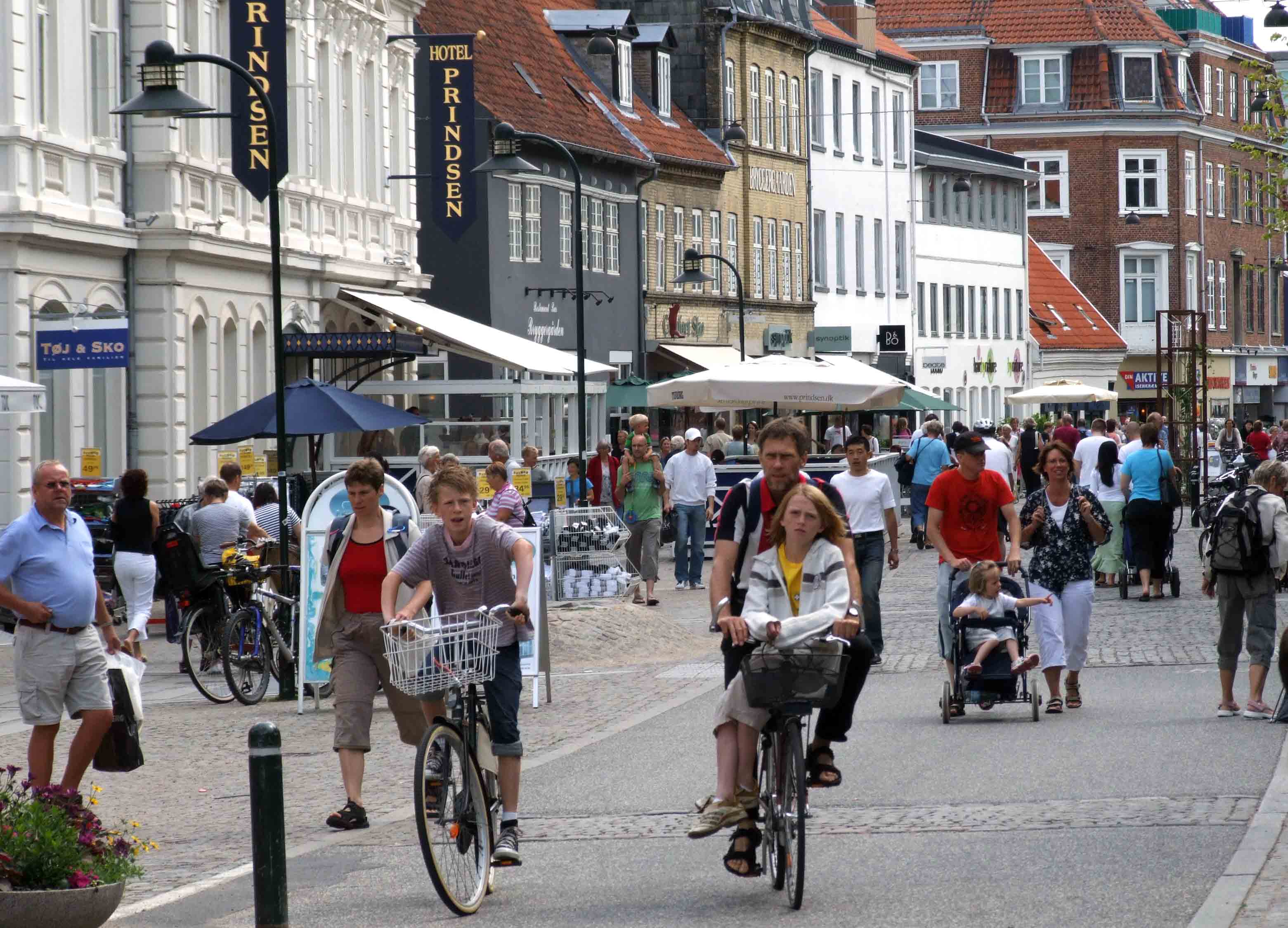 Danmark er ett dejligt land – men dyrt och krångligt 