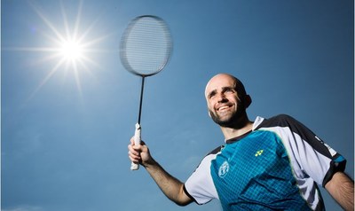 Erik Rundle med badmintonracket