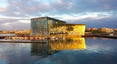 Harpa i solen Harpa i solen
