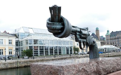 Carl Fredrik Reuterswärds skulptur