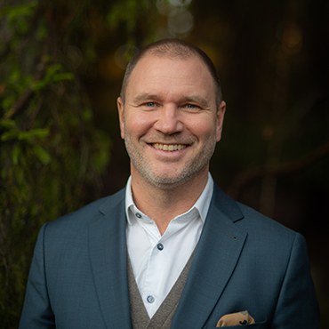 Patrik J. Hagelin