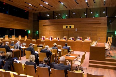 Hård ton mellan domstolarna i Luxemburg och de nationella rättsinstanserna Hård ton mellan domstolarna i Luxemburg och de nationella rättsinstanserna