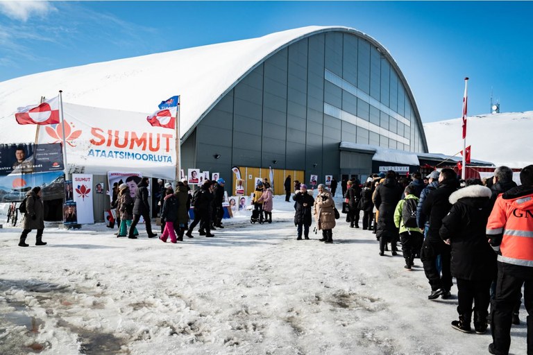 Grønland vælger ny regering i protest mod kontroversiel minedrift 
