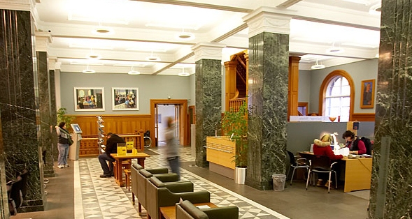 Banklokal Landsbanki Foto: Landsbanki