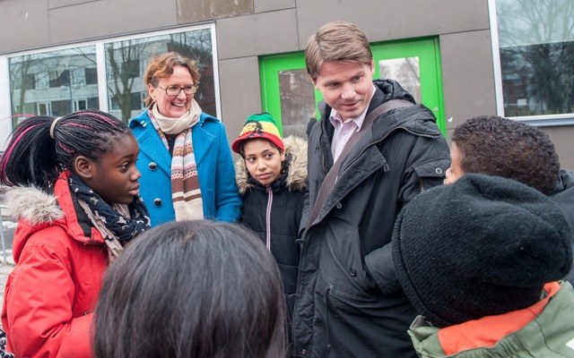 Erik Ullenhag med barn Erik Ullenhag med barn