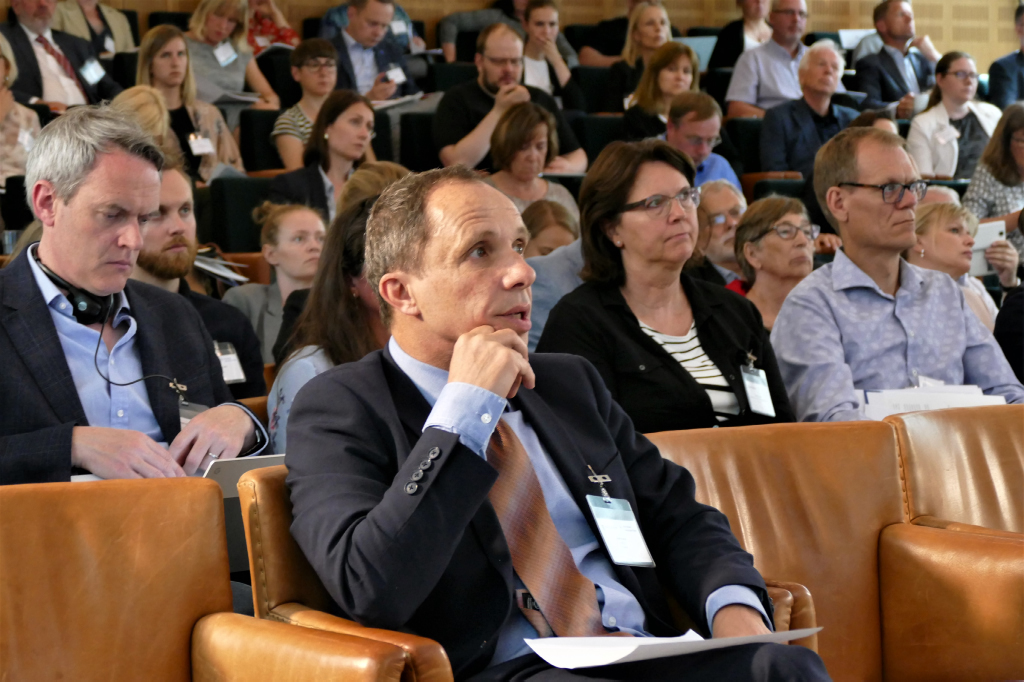 OECD: Automatiseringen hotar färre jobb i Norden – men stor skevhet mellan könen inom IT