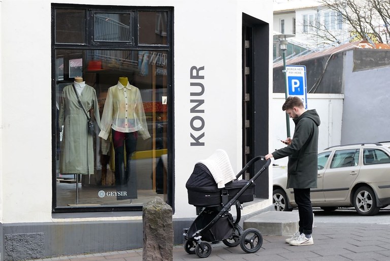 Pappa på Island Foto: Björn Lindahl