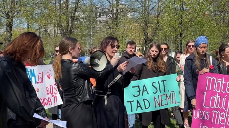 Demonstration mot våld mot kvinnor i Riga Foto: