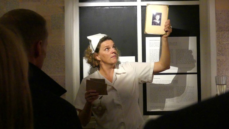 María Pálsdóttir med foto Foto: Björn Lindahl