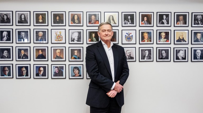 Anders Ahnlid med porträtt Foto: Marcus Gustafsson