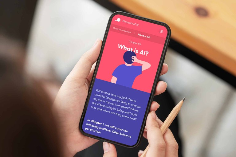 Mobiltelefon och AI-kurs Foto: Minnalearn