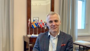 Finlands Nordenminister: «De yngsta först i svåra tider»