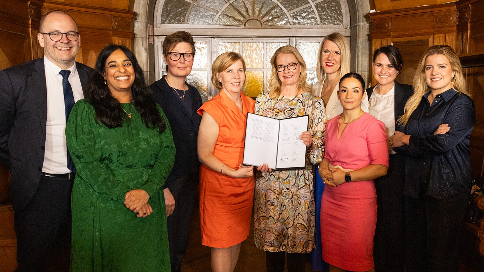 Undertegning av språkdeklarasjonen_foto: Ninni Andersson/Regeringskansliet Undertegning av språkdeklarasjonen_foto: Ninni Andersson/Regeringskansliet