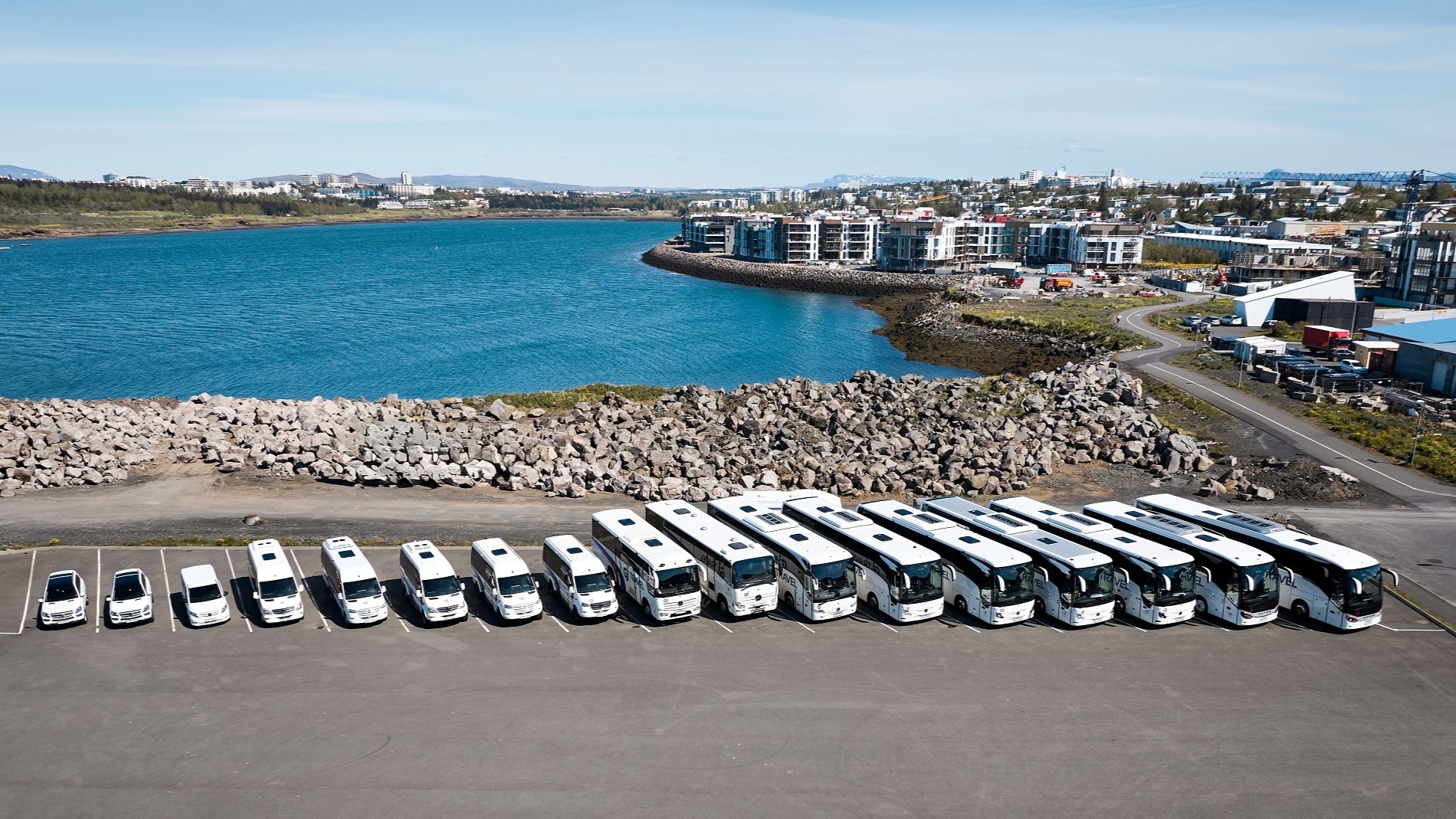 GJ Travel, busser, Island, foto: Fusion media